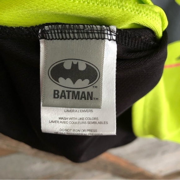 Batman Size L Neon/Black Reversible Cropped Top - Picture 4 of 6